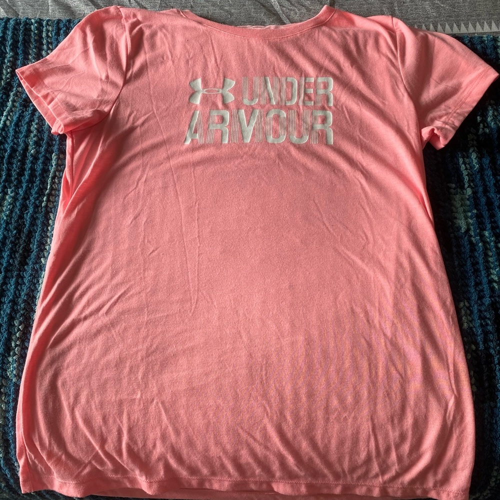 Under Armour tshirt